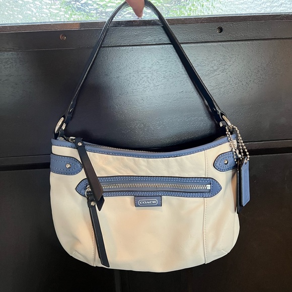 Coach Handbags - Coach Daisy Spectator Shoulder Bag